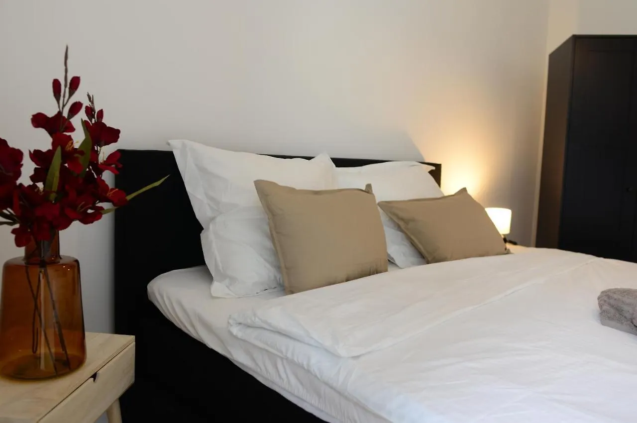 Cosy 2Bdr Apartment, Terrace Antwerp Apartment